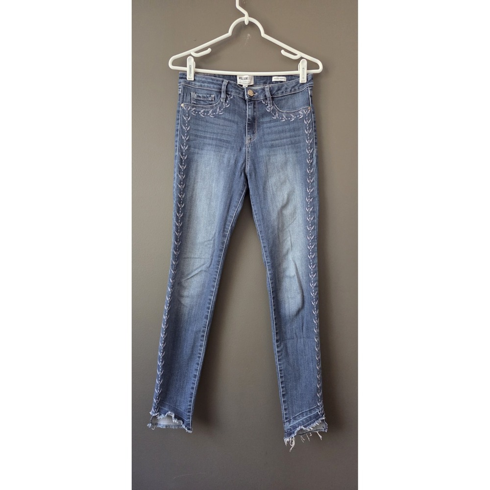 William Rast Justin Timberlake Women's Sculpted High Rise Raw Hem Embroidery 28